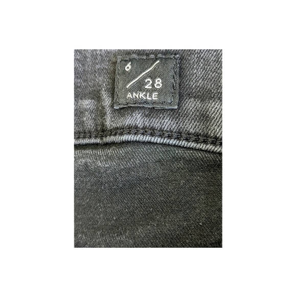 Lucky Brand black raw hem ankle jeans Size 6/28 - Picture 5 of 7